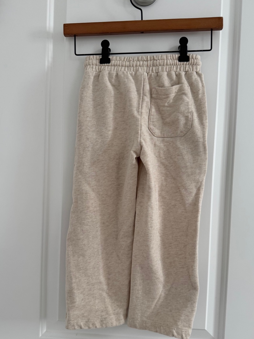 MINI BODEN Kids' Appliqué Wide Leg
Cream oatmeal Sweatpants little girl 4 - 5 Y - Picture 7 of 10